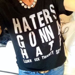 🌸 Graphic Tee 🌸